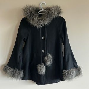 Guess, black wool (57%) coat with fur cuffs and hood detail, size Small